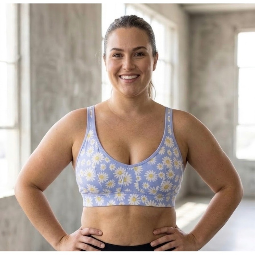 Torrid Women's Periwinkle Blue Daisy Floral Bralette Size 1 Wireless Cotton Bra